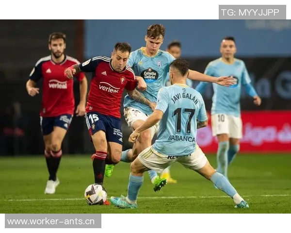 走近可爱的球迷们感受他们为海港小将们呐喊助威的热情与激情